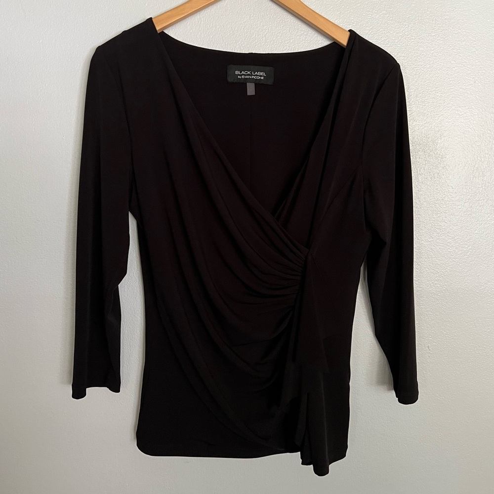 Black Label by Evan Picone Black Women’s Top Size Medium 🔥🔥